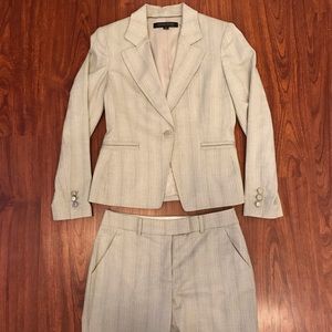 ANNE KLEIN | Light Grey Suit Set
